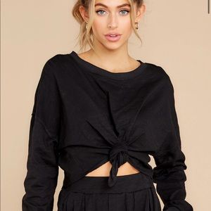 NWT Settling Down Black Top